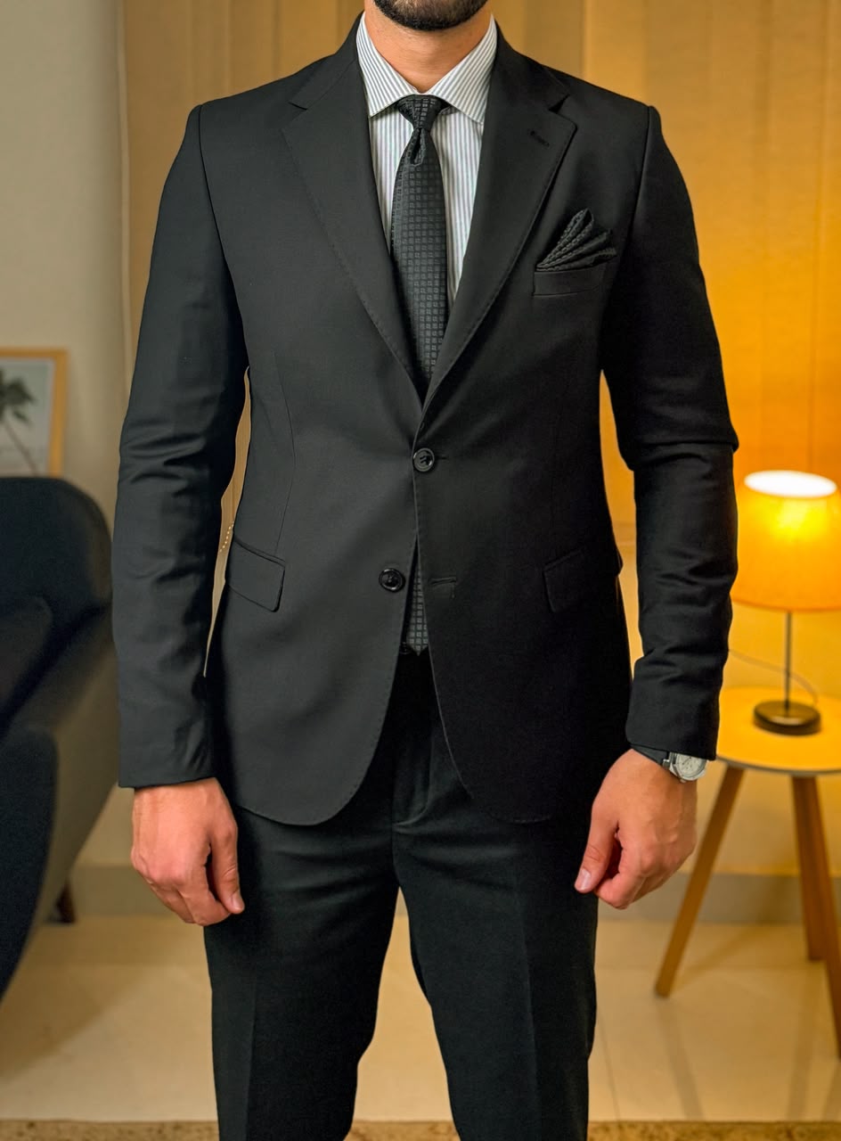 suit-black