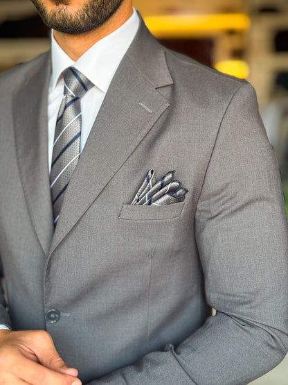 suit-dark gray