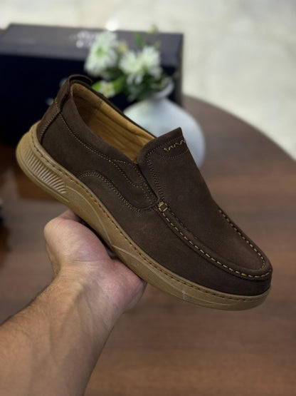 Suede Classic Sneakers - Brown