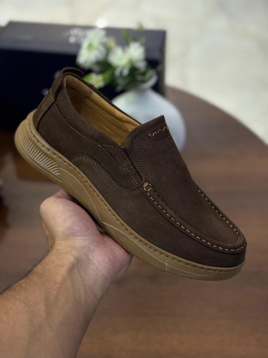Suede Classic Sneakers - Brown